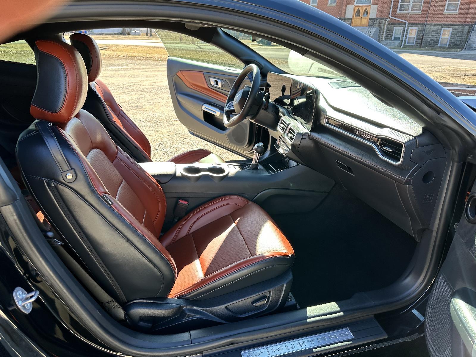 2024 Ford Mustang Premium photo 16