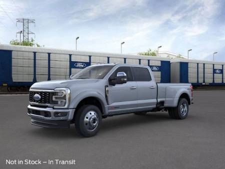 2025 Ford Super Duty F-450 DRW LARIAT