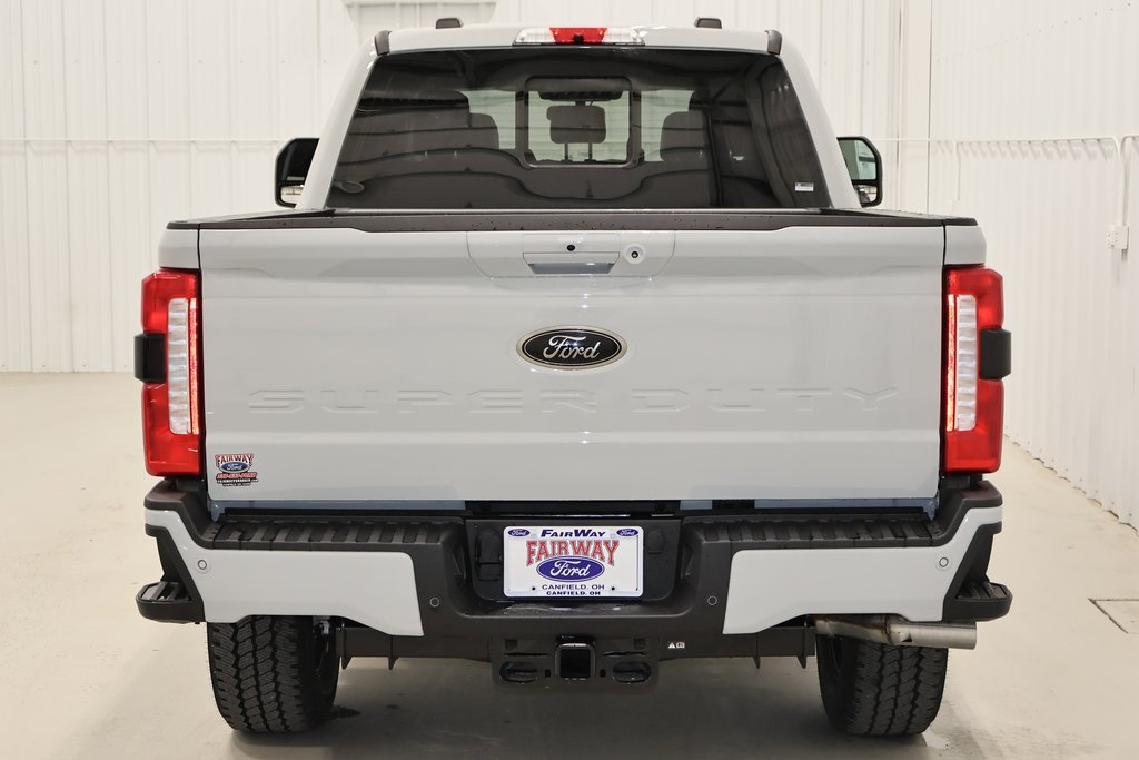 2025 Ford F-350 photo 4