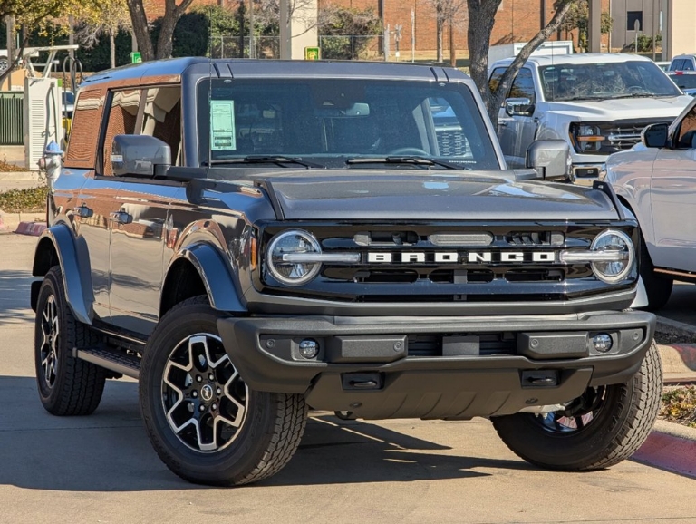 2024 Ford Bronco Outer Banks