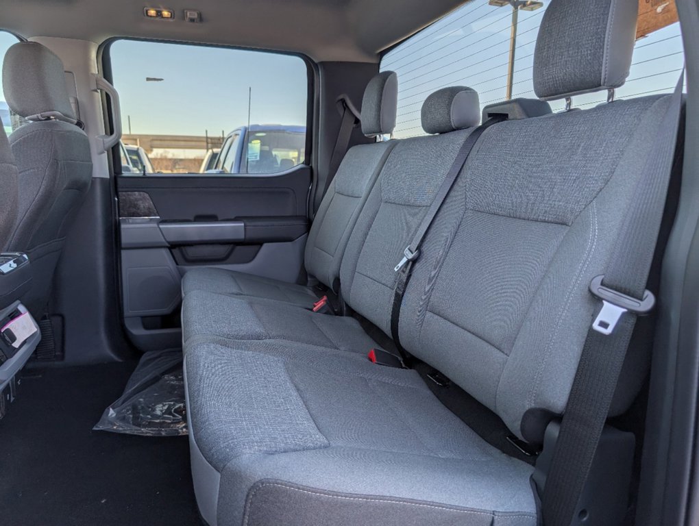 2024 Ford F-150 Lightning XLT photo 21