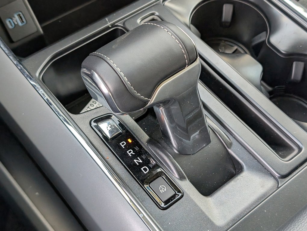 2024 Ford F-150 Lightning XLT photo 17