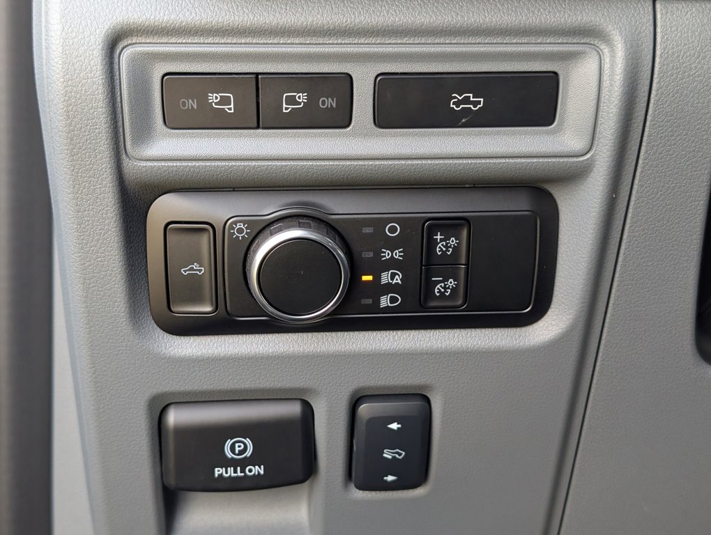 2024 Ford F-150 Lightning XLT photo 19