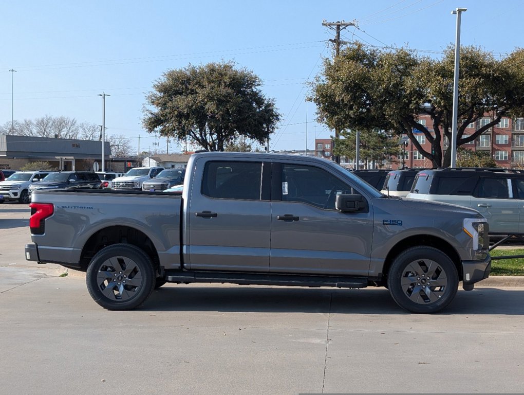 2024 Ford F-150 Lightning XLT photo 24