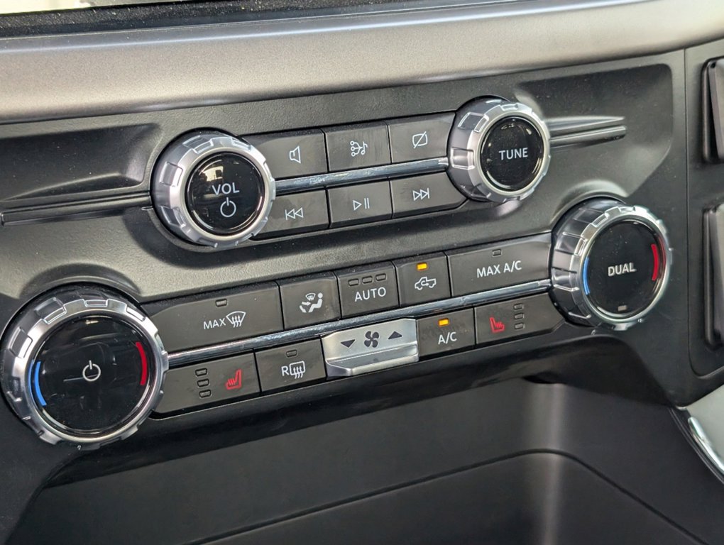 2024 Ford F-150 Lightning XLT photo 15