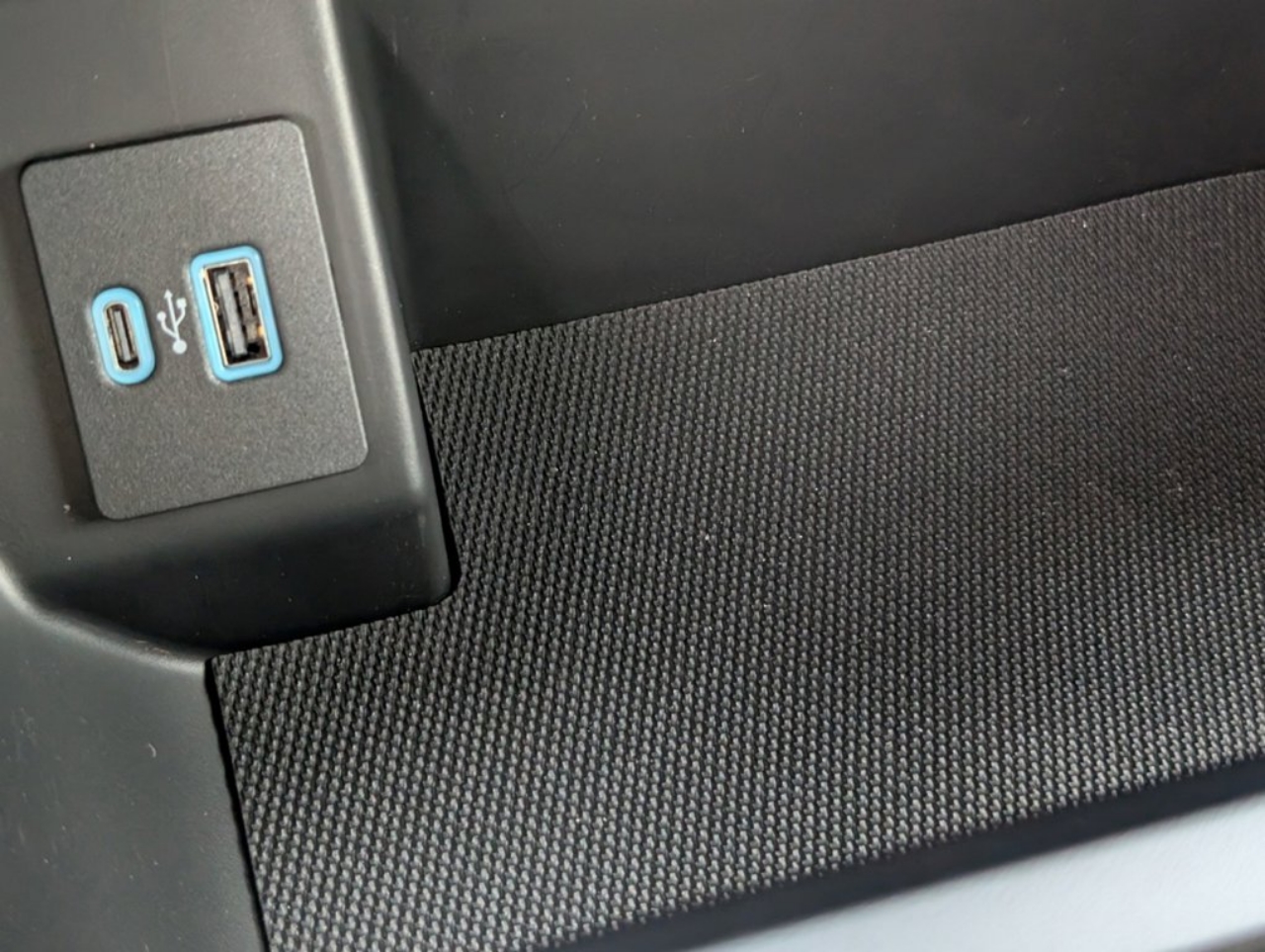 2024 Ford F-150 Lightning XLT - Photo 19