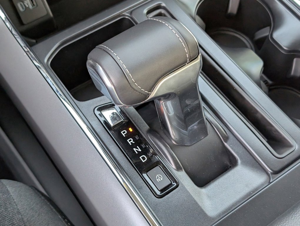 2024 Ford F-150 Lightning XLT photo 17