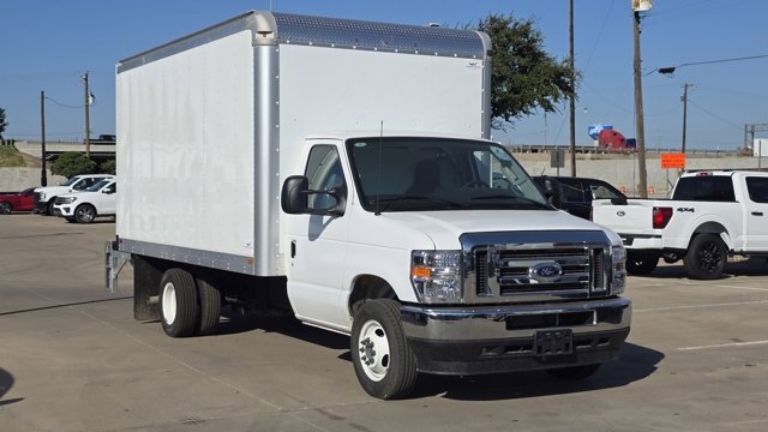 2025 Ford E-Series 14' Box Truck With Power Lift Gate