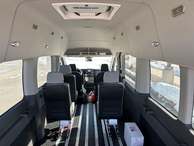 2023 Ford Transit Passenger XL photo 4