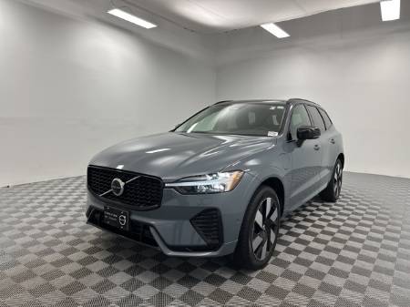 2024 Volvo XC60 Recharge Plug-In Hybrid T8 Plus Dark Theme