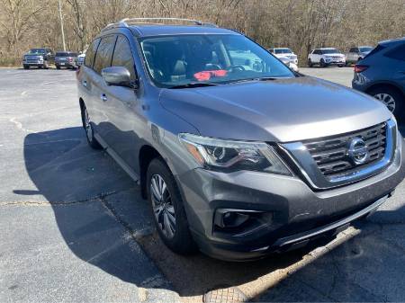 2017 Nissan Pathfinder SL