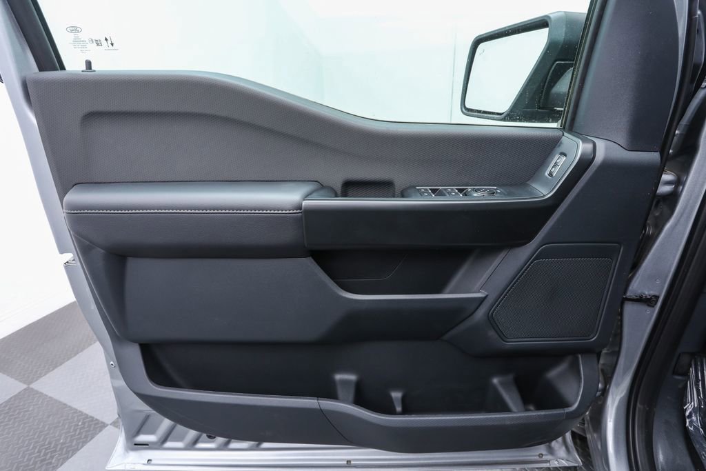 2025 Ford F-150 STX photo 7