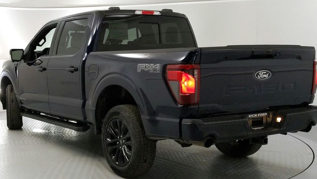 2025 Ford F-150 XLT photo 5