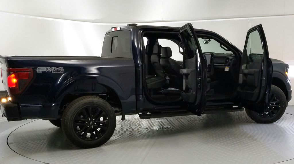 2025 Ford F-150 XLT photo 10
