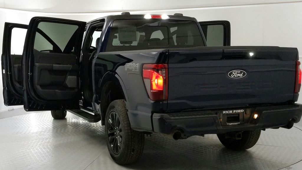 2025 Ford F-150 XLT photo 11