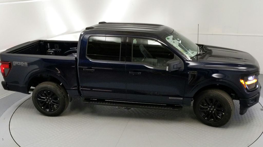 2025 Ford F-150 XLT photo 14