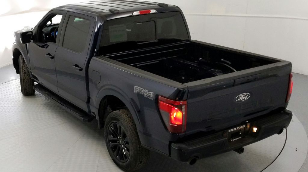 2025 Ford F-150 XLT photo 17