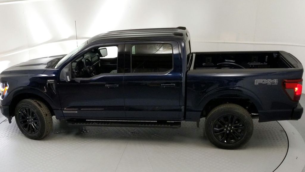 2025 Ford F-150 XLT photo 18