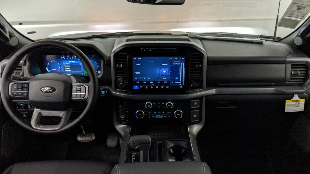 2025 Ford F-150 XLT photo 25