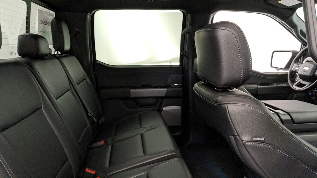 2025 Ford F-150 XLT photo 36