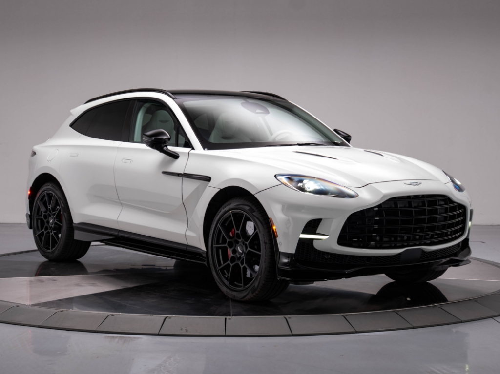 2025 Aston Martin DBX 707