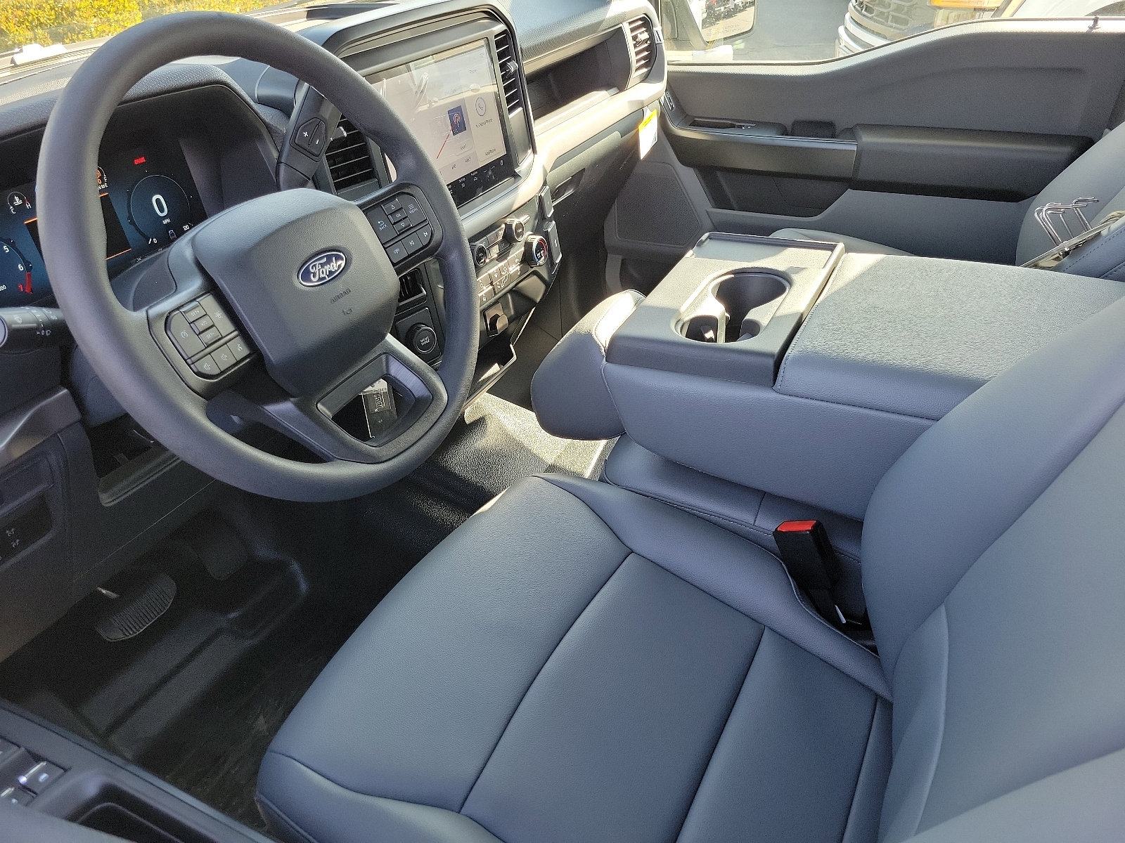 2025 Ford F-150 XL photo 3