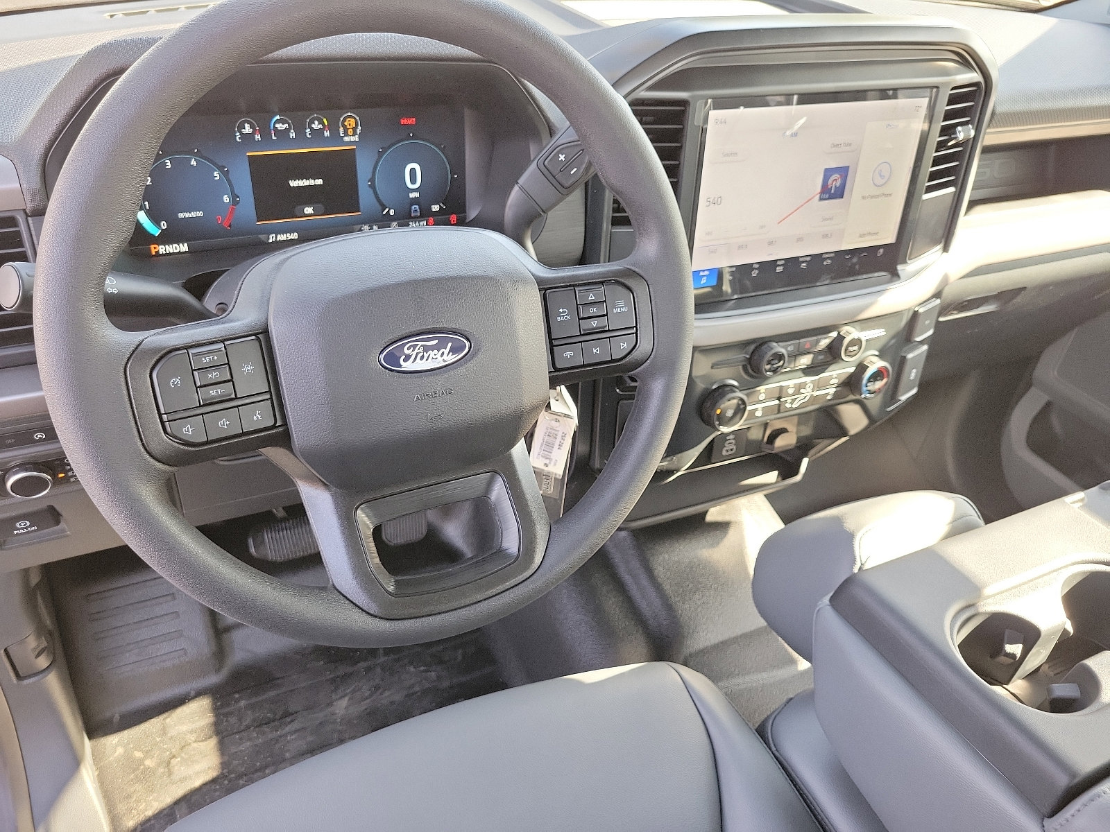 2025 Ford F-150 XL photo 4