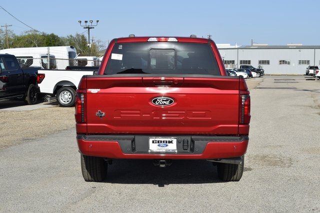 2025 Ford F-150 XLT photo 2