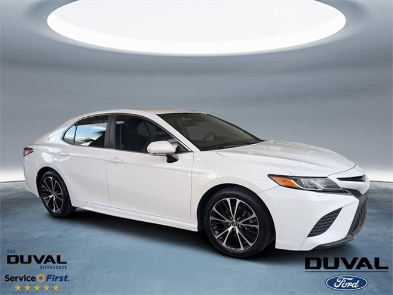 2018 Toyota Camry SE