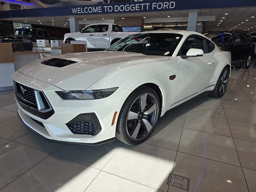 2025 Ford Mustang GT Premium photo 4