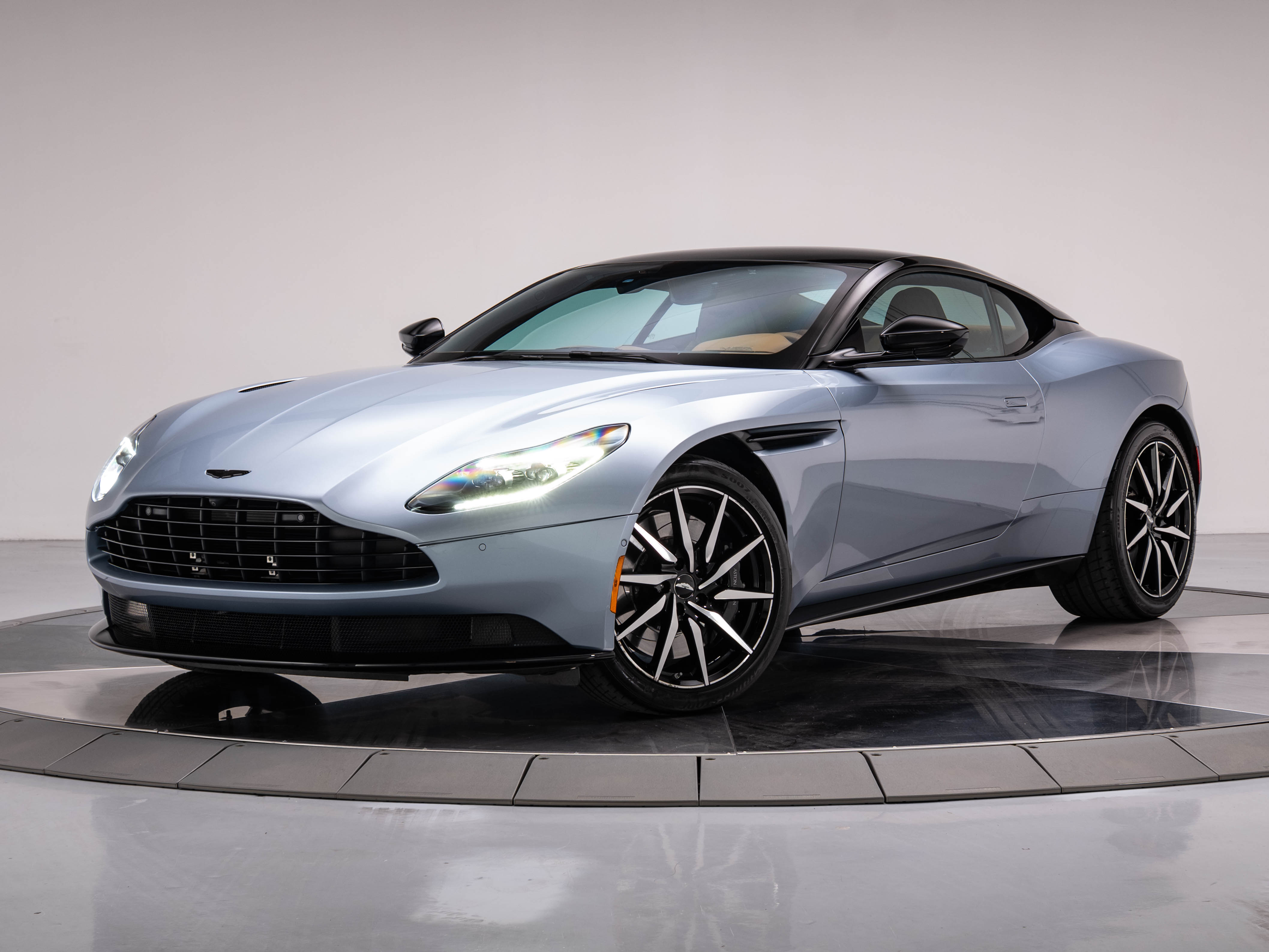 2021 Aston Martin Vantage AM8 photo 6
