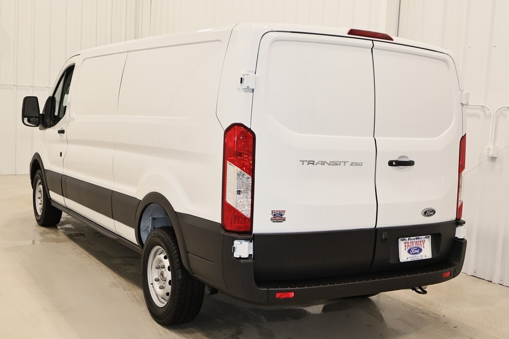 2025 Ford Transit photo 3