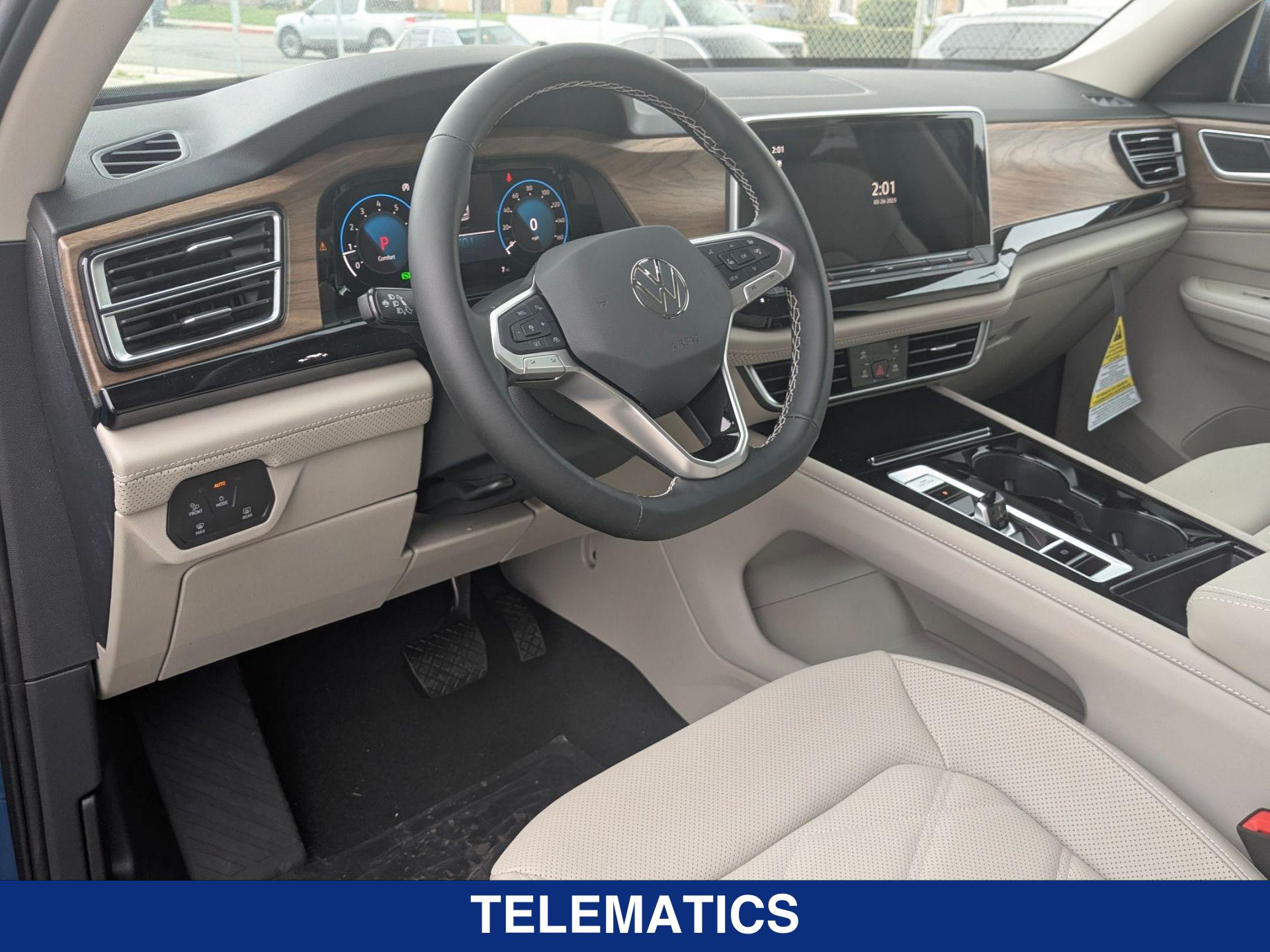 2025 Volkswagen Atlas SE Technology photo 12