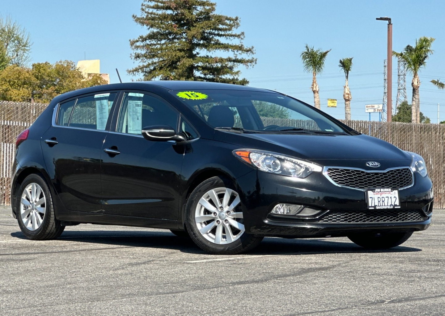 Used 2015 Kia Forte5 EX with VIN KNAFX5A87F5360740 for sale in Bakersfield, CA