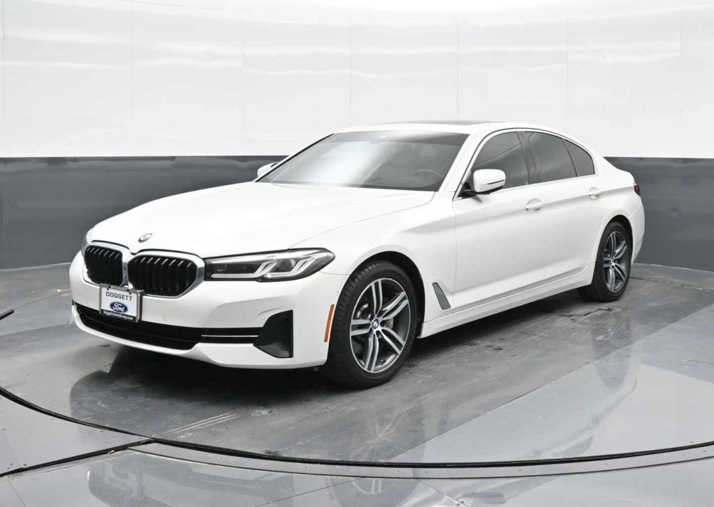 Used 2021 BMW 5 Series 530i with VIN WBA53BH08MCF06838 for sale in Houston, TX