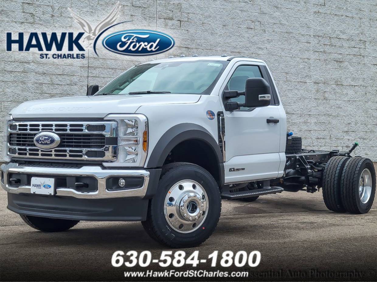 2025 Ford F-600 Super Duty Chassis Cab XLT's photo