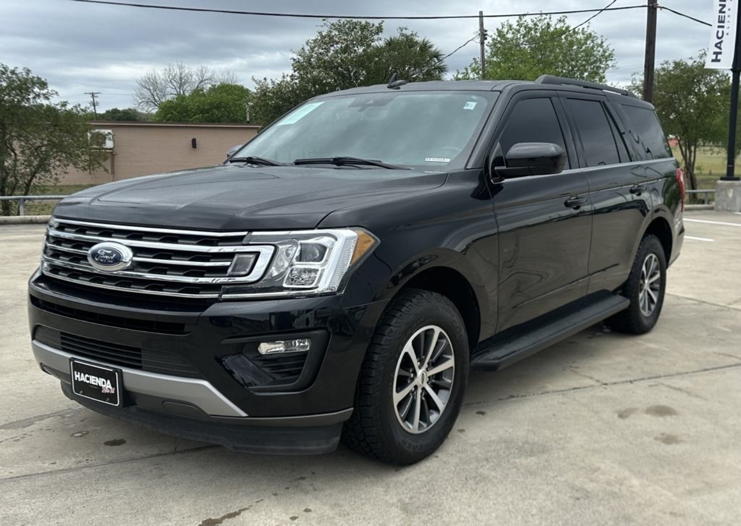 Used 2020 Ford Expedition XLT with VIN 1FMJU1HT5LEA71257 for sale in Alice, TX