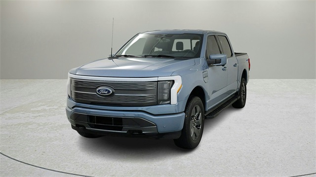 Used 2023 Ford F-150 Lightning Lariat with VIN 1FTVW1EL0PWG25440 for sale in Irving, TX