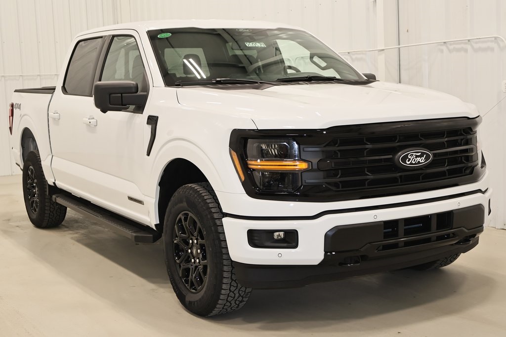 2025 Ford F-150 XLT photo 2