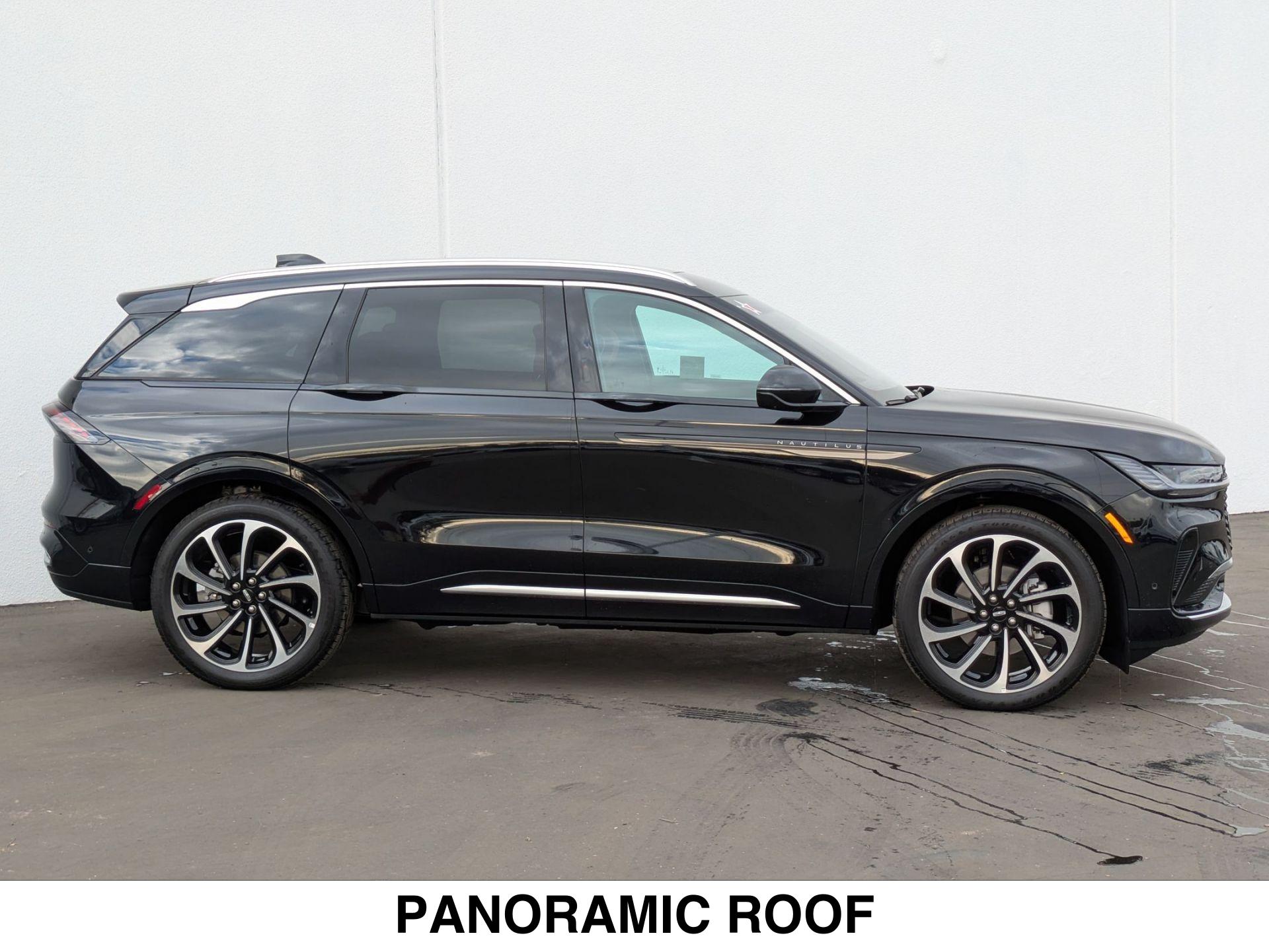 2024 Lincoln Nautilus Black Label photo 6