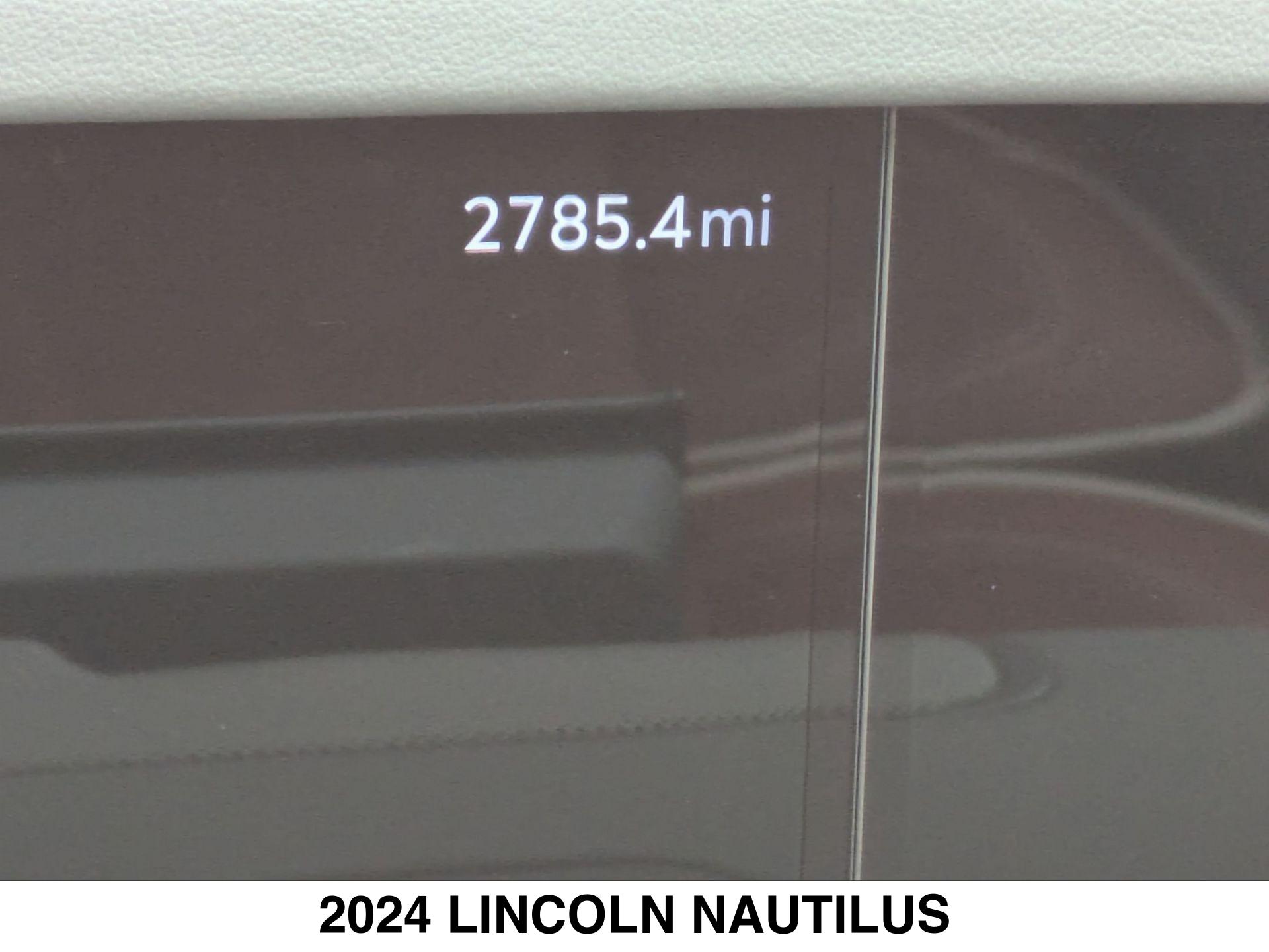 2024 Lincoln Nautilus Black Label photo 18