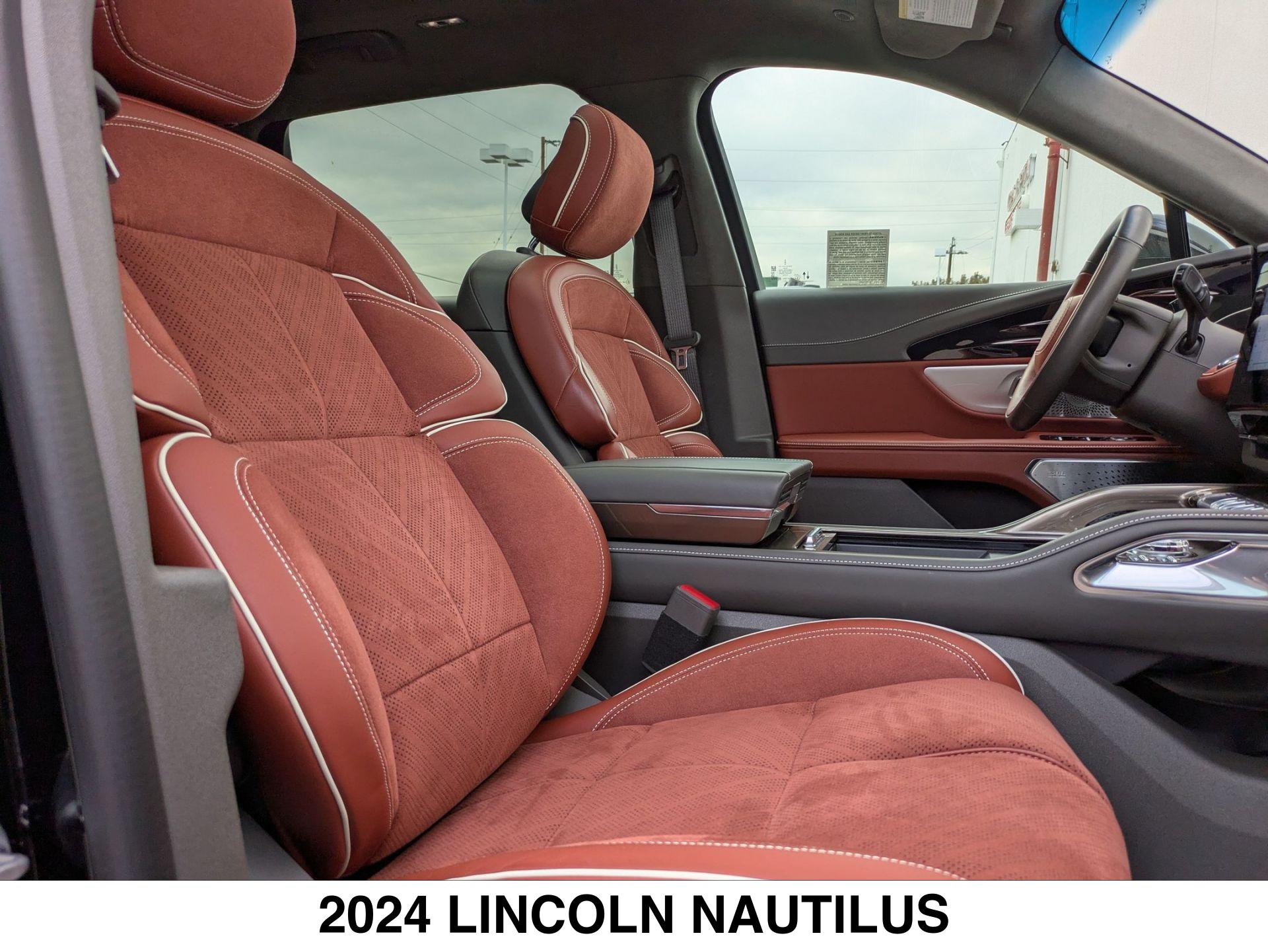 2024 Lincoln Nautilus Black Label photo 28