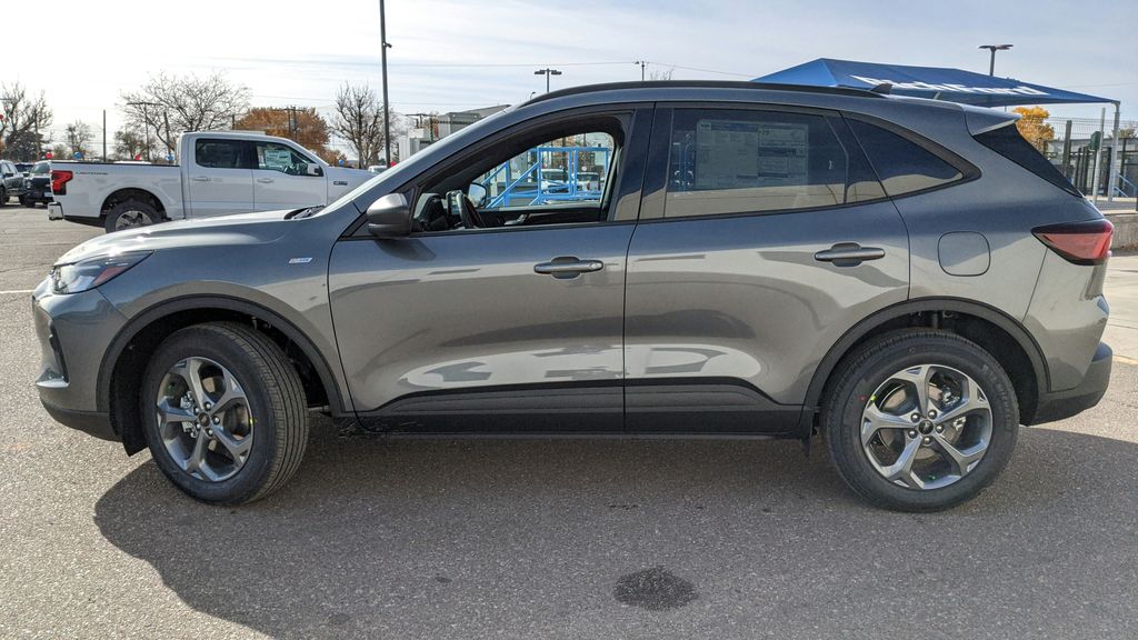 2025 Ford Escape ST-Line photo 5