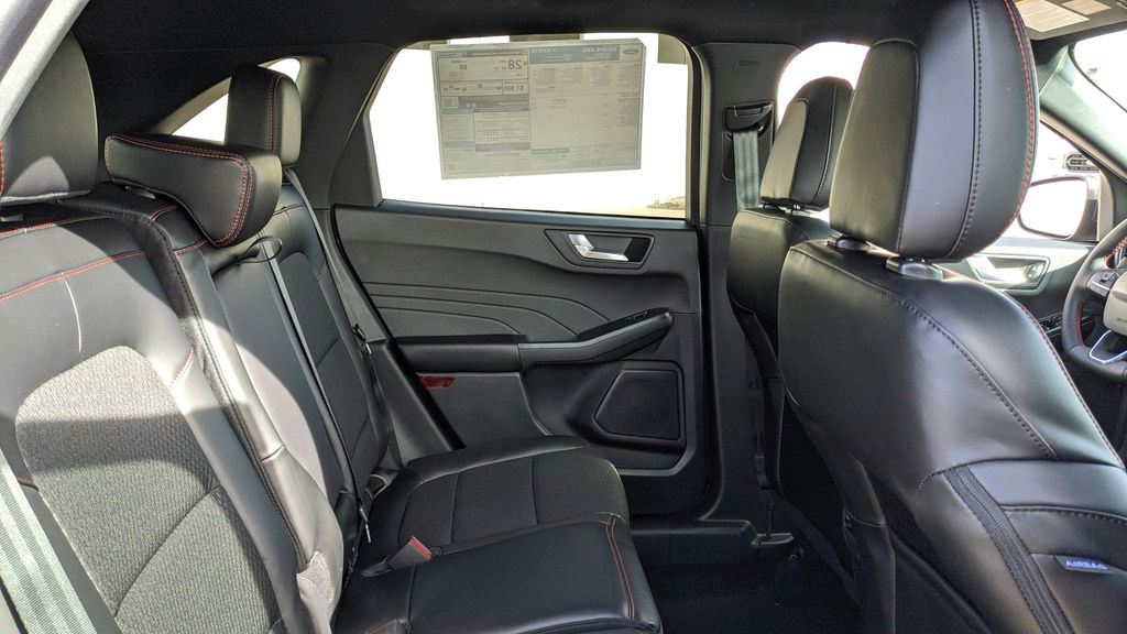 2025 Ford Escape ST-Line photo 23