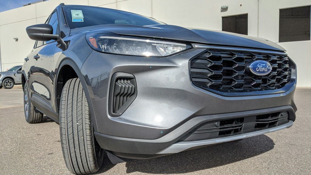2025 Ford Escape ST-Line photo 26