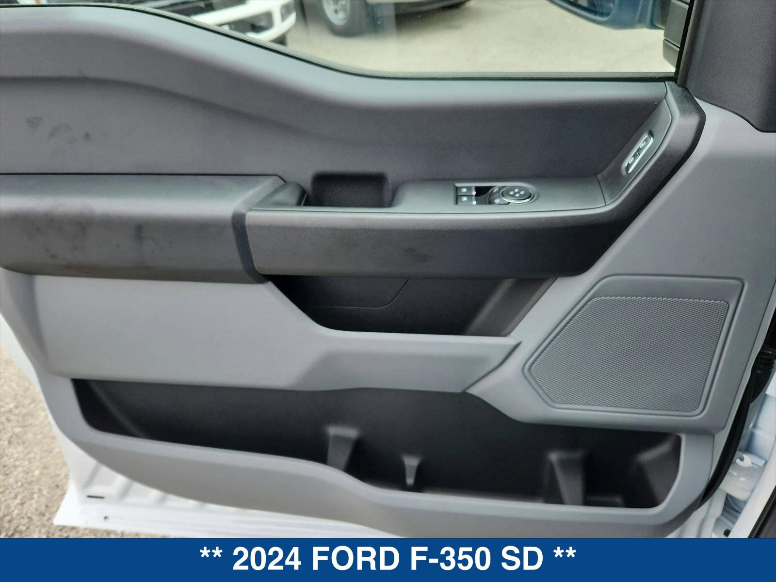 2024 Ford F-350 XL photo 19