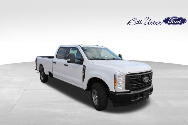 2024 Ford F-350 photo 2