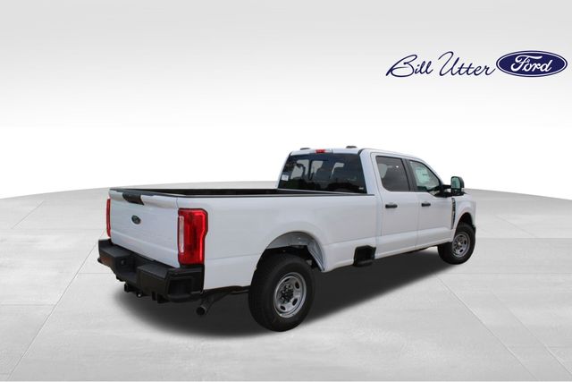 2024 Ford F-350 photo 3