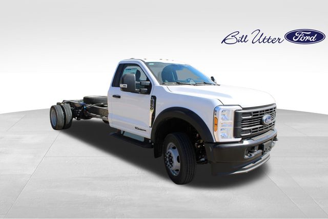2024 Ford F-550 photo 2
