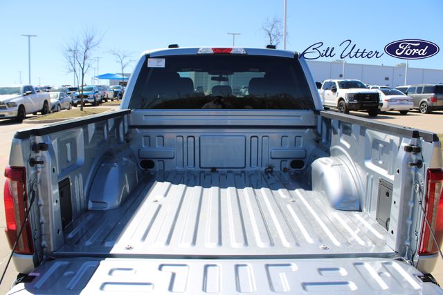 2025 Ford F-150 STX photo 6
